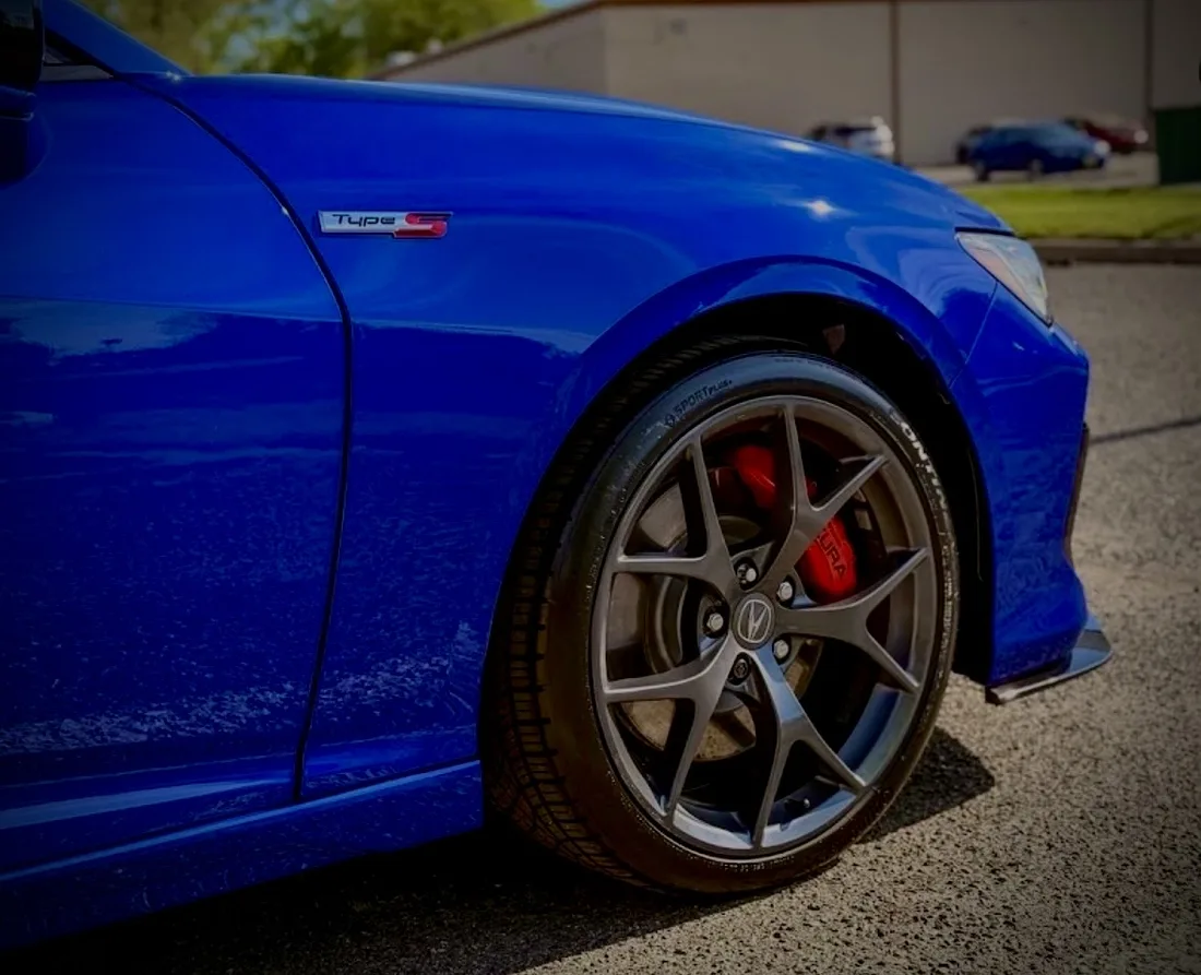 Acura Type S wheel and fender after a detail